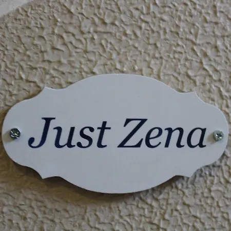 Vendégház Just Zena